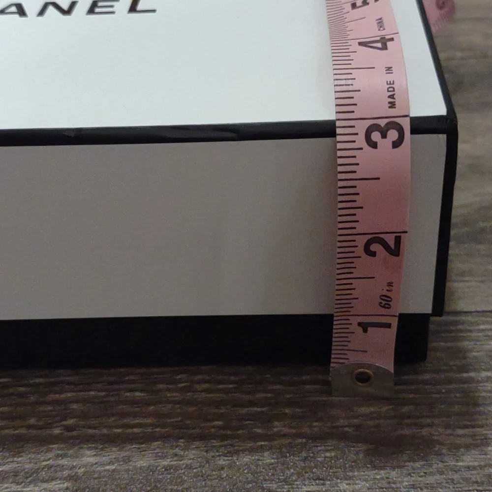 Authentic Chanel Gift box - Picture 4 of 10